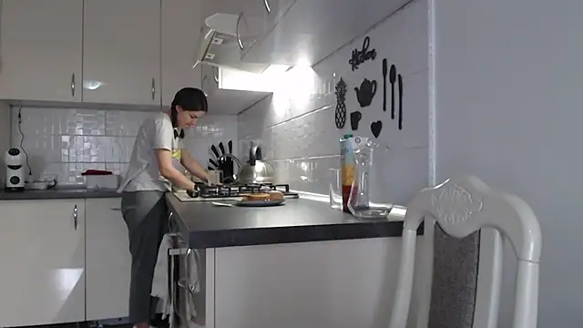  JustmeHere  online show from 15, 11, 2025