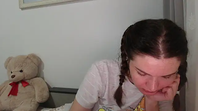  JustmeHere  online show from 27, 11, 2025