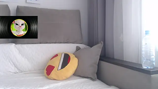  JustmeHere  online show from 2, 2, 2026