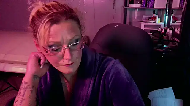 Lisalovely6981 online show from 26, 1, 2025