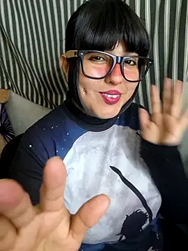 Derry Cooper online show from 5, 3, 2026