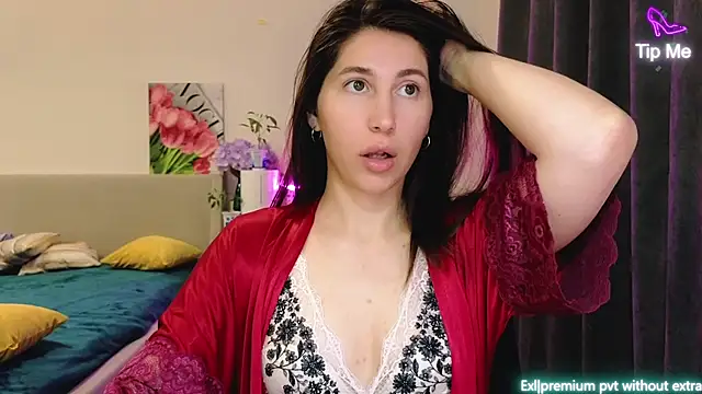Snapshot of marrycolins chatting on 21, 5, 2026 marrycolins online show from 21, 5, 2026