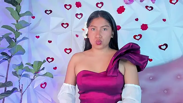 LinnaGardenia online show from 21, 2, 2025