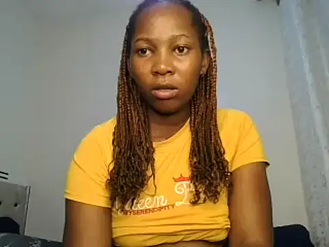 Snapshot of Petitiebooty chatting on 8, 2, 2025 Petitiebooty online show from 8, 2, 2025