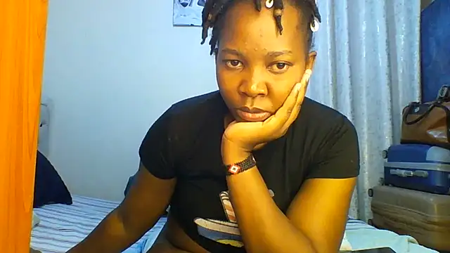 Snapshot of Petitiebooty chatting on 22, 6, 2026 Petitiebooty online show from 22, 6, 2026