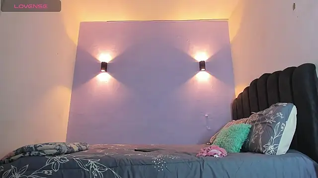 Sofia Clauss  online show from 12, 2, 2025