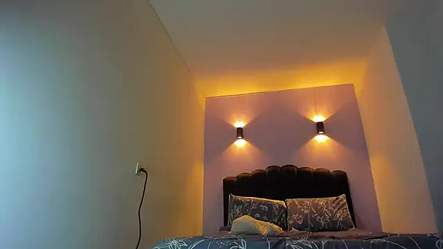 Sofia Clauss  online show from 2, 2, 2026