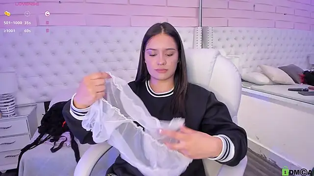 Snapshot of Yaaky_ chatting on 12, 1, 2025 Yaaky online show from 12, 1, 2025