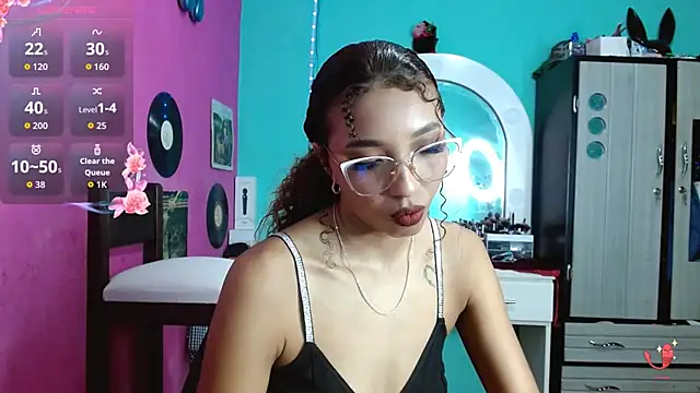 sensitive brunette online show from 19, 9, 2025