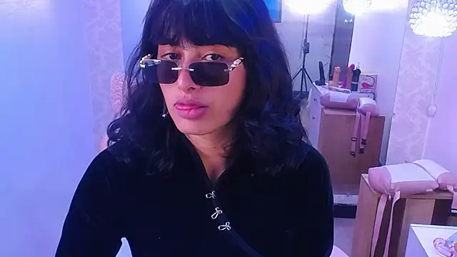 candy lux  online show from 11, 1, 2025