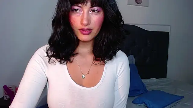 candy lux  online show from 25, 2, 2025