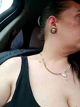 AvaLloyd online show from 28, 2, 2025