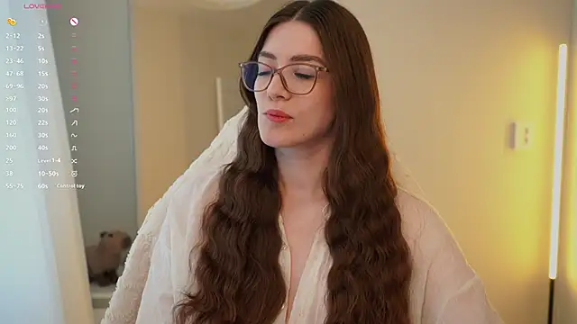 Snapshot of Ester_Hill chatting on 19, 6, 2026 Ester Hill online show from 19, 6, 2026