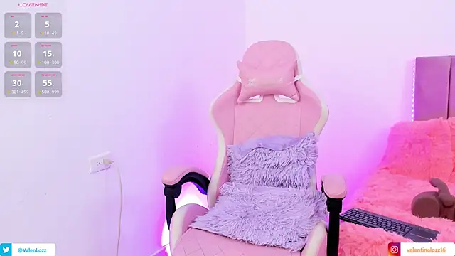 Snapshot of catty_20 chatting on 7, 3, 2025 catty 20 online show from 7, 3, 2025