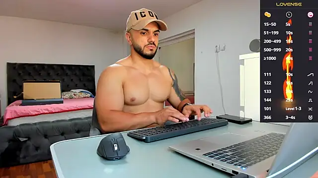 Snapshot of supermanboy94 chatting on 3, 6, 2026 supermanboy94 online show from 3, 6, 2026