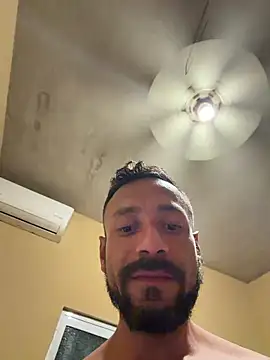 Snapshot of GalacticoInter chatting on 11, 4, 2026 GalacticoInter online show from 11, 4, 2026