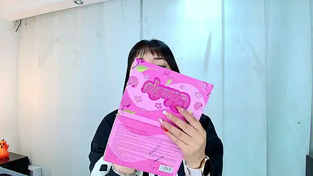 lina bedoya  online show from 21, 10, 2025