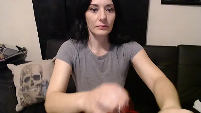 Snapshot of CrystalLakeXO chatting on 7, 7, 2026 CrystalLakeXO online show from 7, 7, 2026