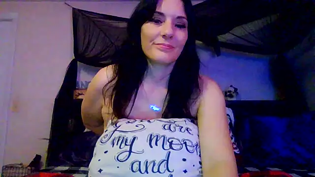 Snapshot of CrystalLakeXO chatting on 8, 7, 2026 CrystalLakeXO online show from 8, 7, 2026