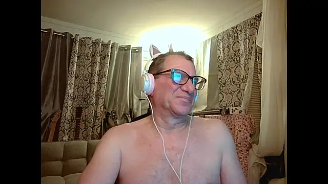 Snapshot of coryassman chatting on 2, 2, 2025 coryassman online show from 2, 2, 2025