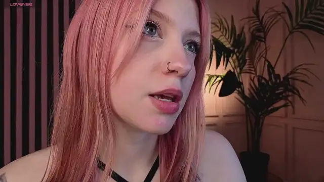 Snapshot of arielabradberry chatting on 24, 7, 2026 arielabradberry online show from 24, 7, 2026