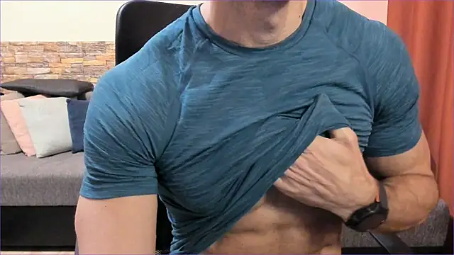 Snapshot of HotHunkTrainer chatting on 19, 11, 2025 HotHunkTrainer online show from 19, 11, 2025