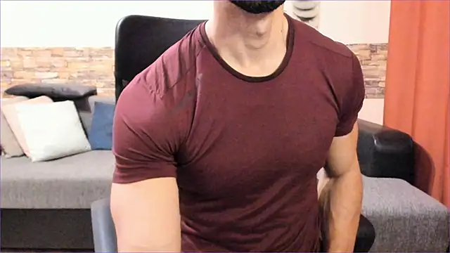 Snapshot of HotHunkTrainer chatting on 22, 11, 2025 HotHunkTrainer online show from 22, 11, 2025