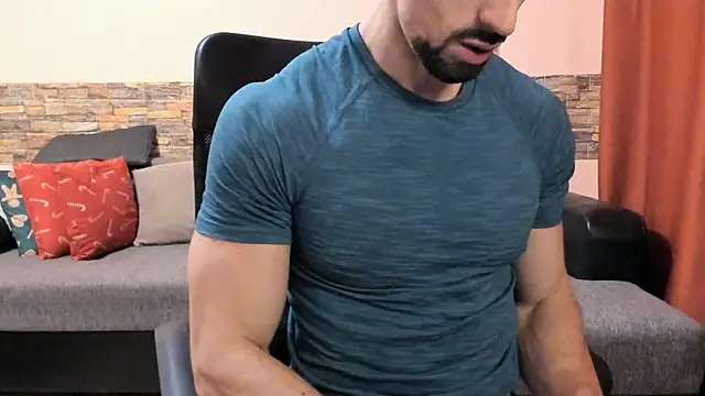 HotHunkTrainer online show from 13, 2, 2026