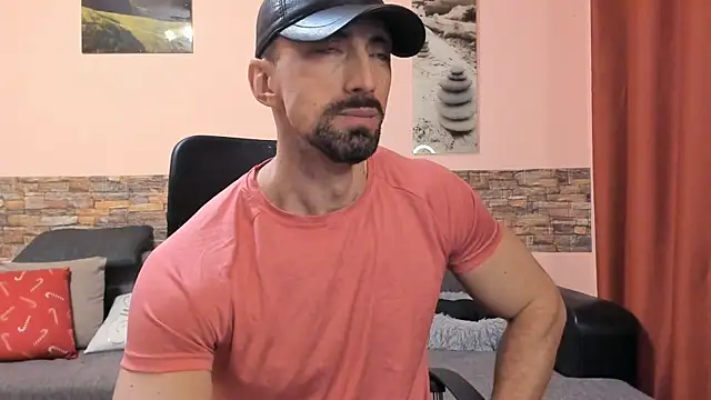 Snapshot of HotHunkTrainer chatting on 18, 5, 2026 HotHunkTrainer online show from 18, 5, 2026