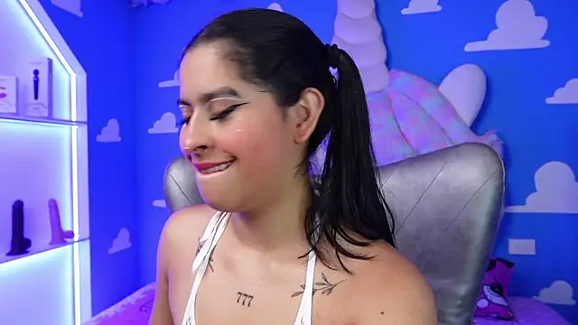 miss romyna online show from 20, 1, 2025