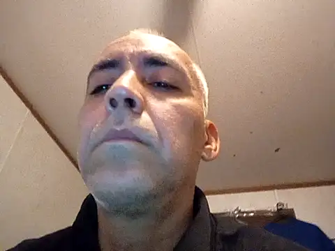 Xoc8  online show from 7, 3, 2025