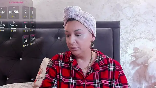 Snapshot of RaelleDarkstar chatting on 9, 2, 2026 RaelleDarkstar online show from 9, 2, 2026