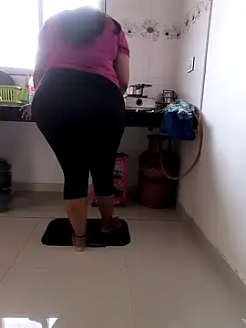 Snapshot of Selina_6 chatting on 9, 1, 2025 Selina 6 online show from 9, 1, 2025