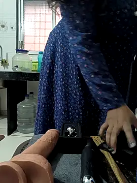 Snapshot of Selina_6 chatting on 2, 2, 2025 Selina 6 online show from 2, 2, 2025