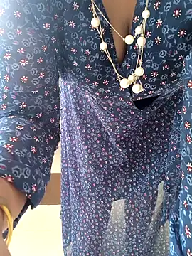 Snapshot of Selina_6 chatting on 2, 2, 2025 Selina 6 online show from 2, 2, 2025