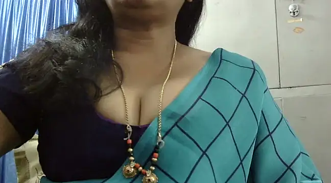 Snapshot of Vijji-telugu chatting on 4, 1, 2025 Vijji-telugu online show from 4, 1, 2025