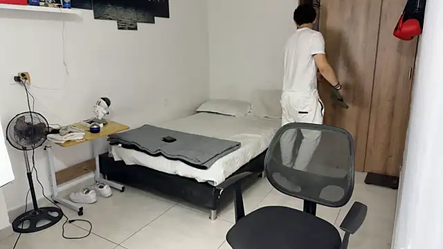 Kisan Smith online show from 14, 11, 2025