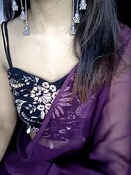 Snapshot of Leeeezzzz_roy chatting on 3, 4, 2026 Leeeezzzz roy online show from 3, 4, 2026