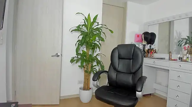 Snapshot of charlotte_tiller chatting on 18, 1, 2025 charlotte tiller online show from 18, 1, 2025