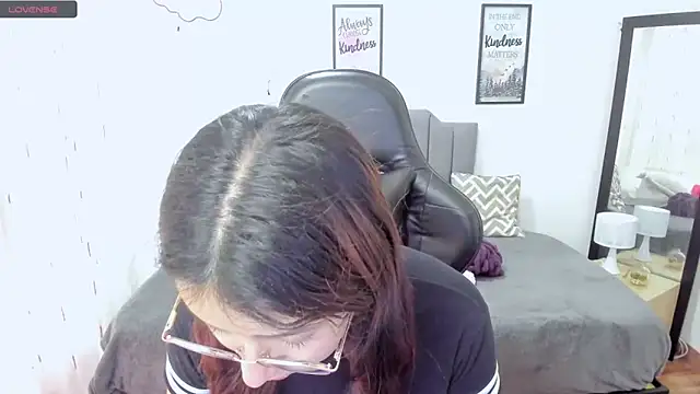 Amy joones online show from 17, 9, 2025