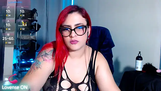 violetaredbitch online show from 4, 3, 2025