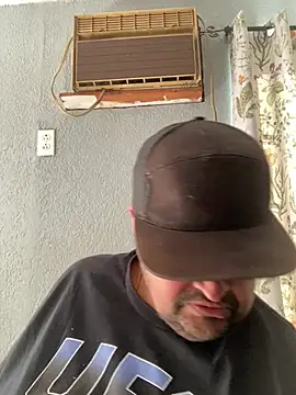 Miguel16i online show from 4, 2, 2025