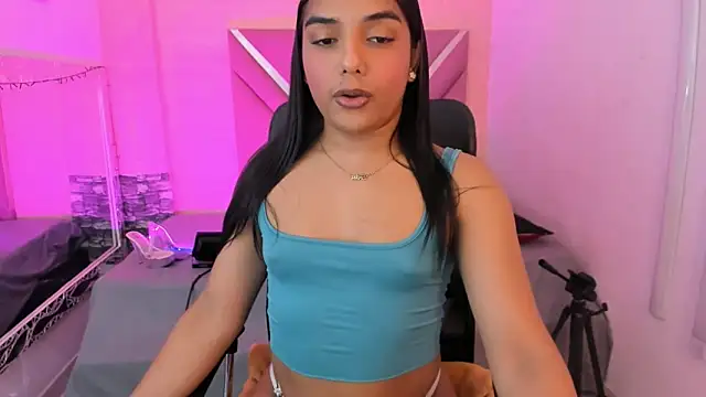 CandyLatinHott online show from 6, 2, 2026