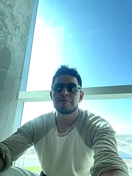 Snapshot of Hotwifelover7 chatting on 27, 10, 2025 Hotwifelover7 online show from 27, 10, 2025