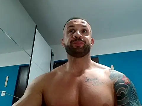 Magnificmuscles89 online show from 2, 2, 2025