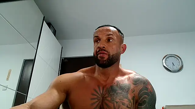 Magnificmuscles89 online show from 5, 11, 2025