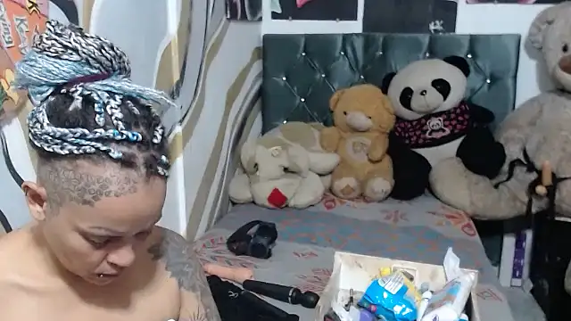 manzanahot9 online show from 6, 11, 2025