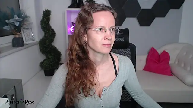 AnnikaRose online show from 21, 3, 2025