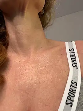 Snapshot of AnnikaRose chatting on 12, 6, 2026 AnnikaRose online show from 12, 6, 2026