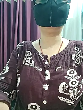 Snapshot of Aishwaryaa_69 chatting on 2, 6, 2026 Aishwaryaa 69 online show from 2, 6, 2026